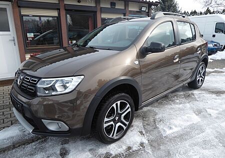 Dacia Sandero II Stepway Celebration AHK/1.Hand/Winter