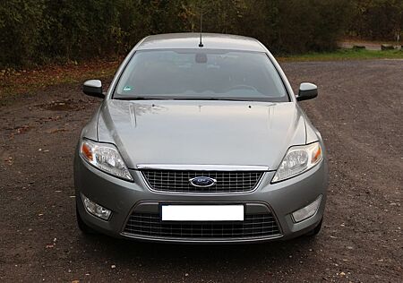 Ford Mondeo 2,0 Titanium Turnier m AT-Motor 95.000