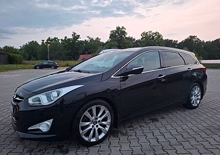 Hyundai i40 1.7 CRDi LEDER NAVI KAMERA TÜV XENON