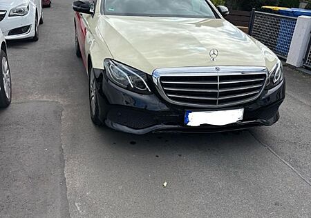 Mercedes-Benz 220