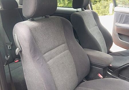 Toyota Corolla 1.6 Sol sol