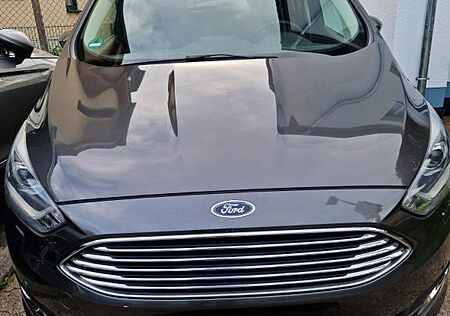 Ford Grand C-Max 1,0 EcoBoost 92kW Titanium Titanium