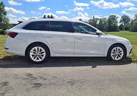 Skoda Octavia 1.5 TSI e-TEC DSG STYLE COMBI STYLE