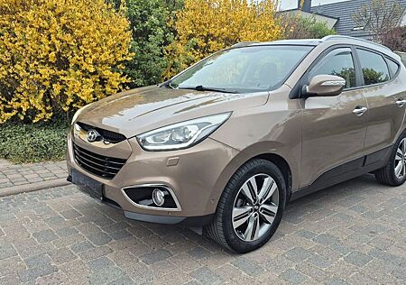 Hyundai ix35 2.0 CRDi 186PS 4WD Automatik,Anhangerkuppl