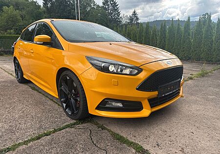 Ford Focus Lim. ST TüV NEU Euro 6