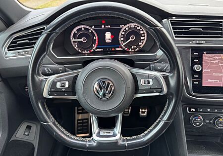 VW Tiguan Volkswagen 2.0 TDI R-LINE BMT/Start-Stopp*PANO*KEY