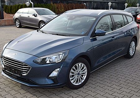 Ford Focus Titanium Hybrid-Benzin,Kamera,Led,Acc,Shz,