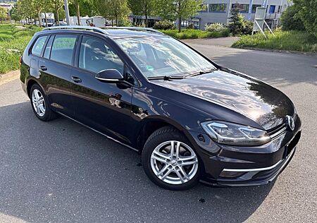 VW Golf Volkswagen 1.4 TSI Comfortline Variant AHK, 8-fach ber
