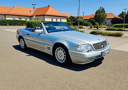 Mercedes-Benz SL 320 SL mit Glasharttop