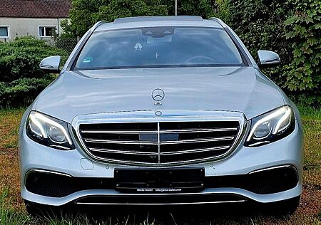 Mercedes-Benz E 220 E 220d T EXCLUSIVE Autom. EXCLUSIVE