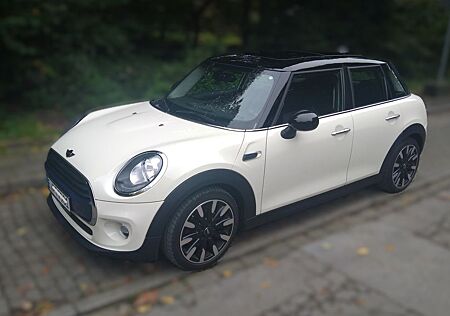 Mini Cooper Chili F55 Sports Hatch Pepper White