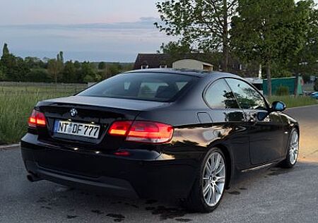 BMW 320i Coupé -