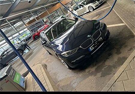 BMW 320d Touring Luxury Line Luxury Line
