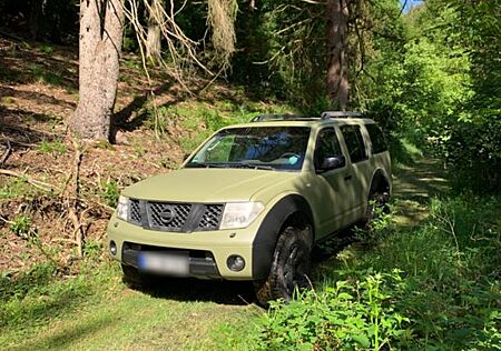 Nissan Pathfinder 2.5 dCi Premium