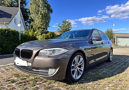 BMW 520d Touring Stage1*LEDER*TEMPO*SHZ*CARPLAY