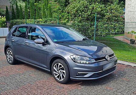 VW Golf Volkswagen 1.5 TSI ACT Sound Sound