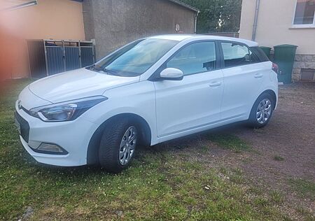 Hyundai i20 1.2 - guter Zustand, perfektes Anfängerauto