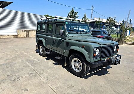 Land Rover Defender 110TDI Techo Duro Comercial