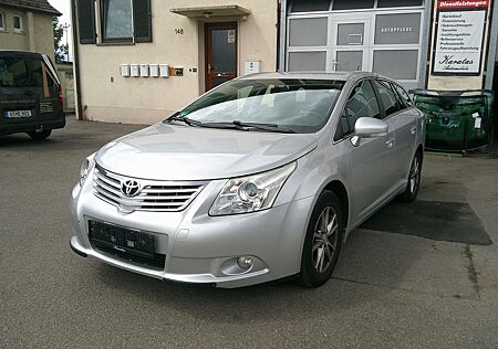 Toyota Avensis Kombi Edition Navi 8xAlu 2.Hand