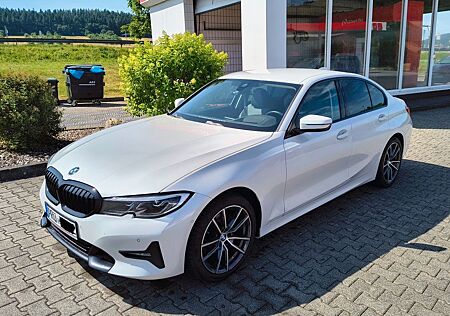 BMW 320D Automatik: Laser, Rückfahrassistent uvm.