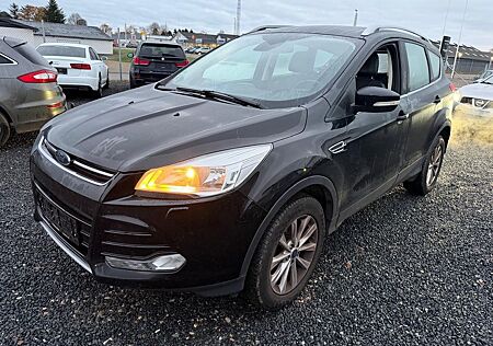 Ford Kuga Titanium 1.5 Benzin