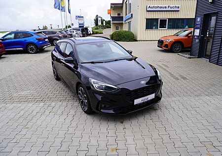 Ford Focus Turnier ST-Line X 8-Fach top-Zustand
