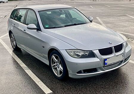 BMW 320i touring -