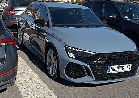 Audi RS3 Sportback,Garantie,290kmh,Keramik,
