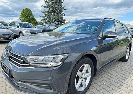 VW Passat Variant Volkswagen Passat Var 2.0TDI Conceptline Navi PDC Kamera