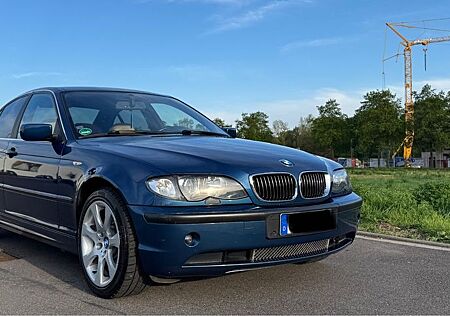 BMW 330xi -