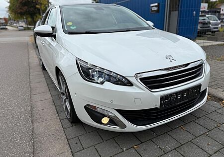 Peugeot 308 SW Allure Automatik/Pano/SHZ/CAM/Xenon