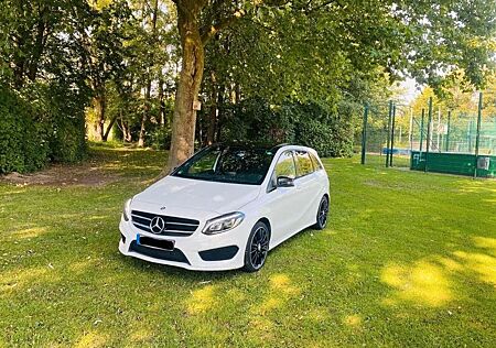 Mercedes-Benz B 180 AMG*Carbon*Großes Navi