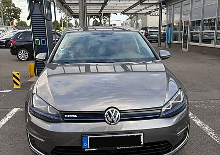 VW Golf Volkswagen e- | 105 PS | EZ 08/2014 |