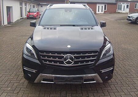 Mercedes-Benz ML 350 CDI+AMG Line+Sport+AHK+Dist.+Memory+