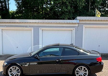 BMW 325 e92 M-Paket