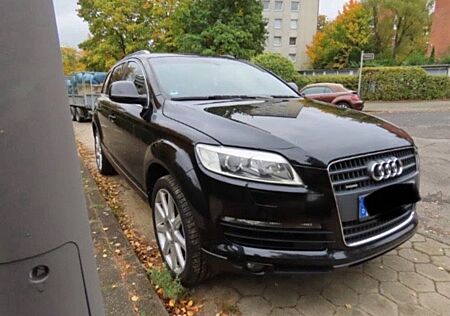 Audi Q7 3.0 TDI (DPF) quattro tiptronic -