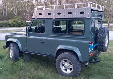 Land Rover Defender 90 TD4 Station Wagon E E