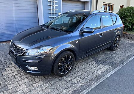 Kia Cee'd / Ceed 1.6 CRDi 115PS Dream-Team Sport...