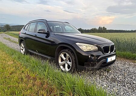BMW X1 xDrive18d Sport Line Sport Line Pano 8fach