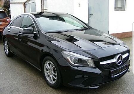 Mercedes-Benz CLA 200 - Navi/Kamera/KeylessGO