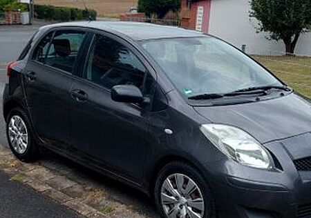 Toyota Yaris 1,33-l-Dual-VVT-i Executive Executive