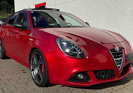 Alfa Romeo Giulietta Quadrifoglio Verde Pano,19''Navi,Shz