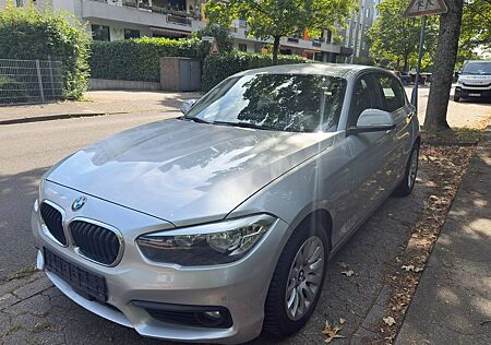 BMW 125d Sport Line 1 Hand/Navi/PDC/Klima/ACC/
