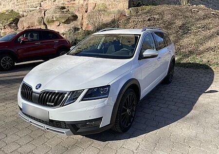 Skoda Octavia 2.0 TDI SCR 135kW DSG 4x4 Scout Comb...