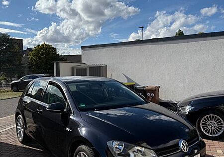 VW Golf Volkswagen 1.6 TDI LOUNGE/Scheckheft/Tüv/ZahnriemenNeu