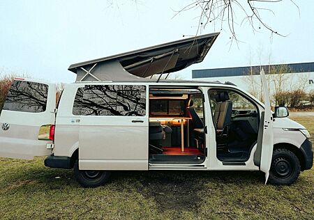 VW T6 California Volkswagen Lang Camper Ausbau Van-Haltestelle