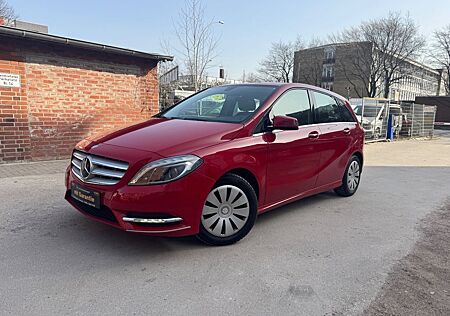 Mercedes-Benz B 180 1.Hand*Scheckheft*TOTWINKEL*Rück.cam*NAVI*