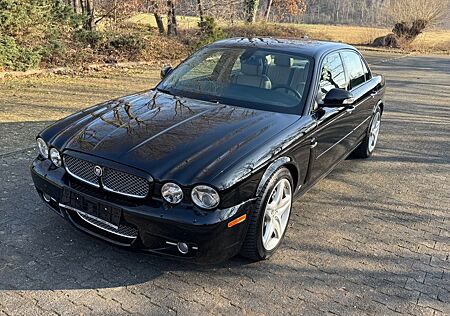 Jaguar XJ8 4.2 Liter Sovereign Sovereign