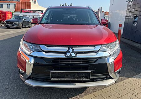 Mitsubishi Outlander Plus 4WD 7 Sitzer