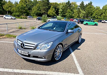 Mercedes-Benz E 250 Coupé BlueEFFICIENCY AVANTGARDE ...